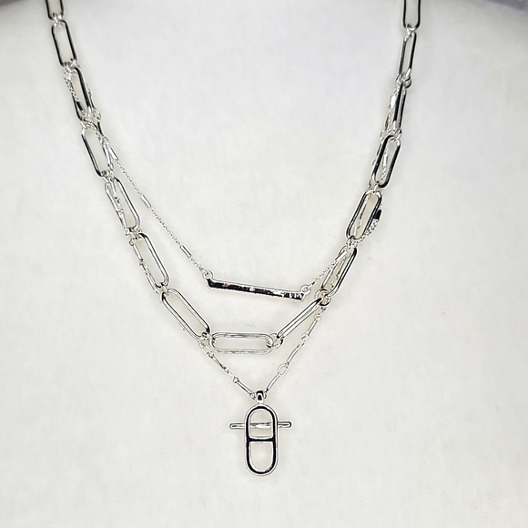NEW Nine West Silver Triple Layer Necklace - Picture 2 of 3